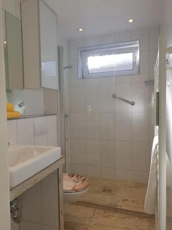 Hamburg Niendorf-Suite 0*,